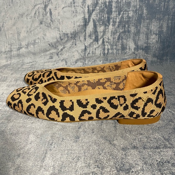 VIVAIA Square-Toe V-Cut Flats (Margot 2.0) SIZE 9.5 - Picture 3 of 8